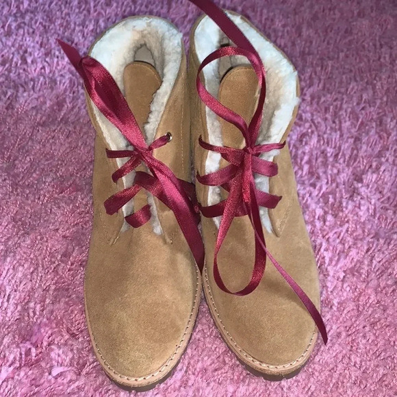 Coach Wedge  Fur Booties - Picture 2 of 8